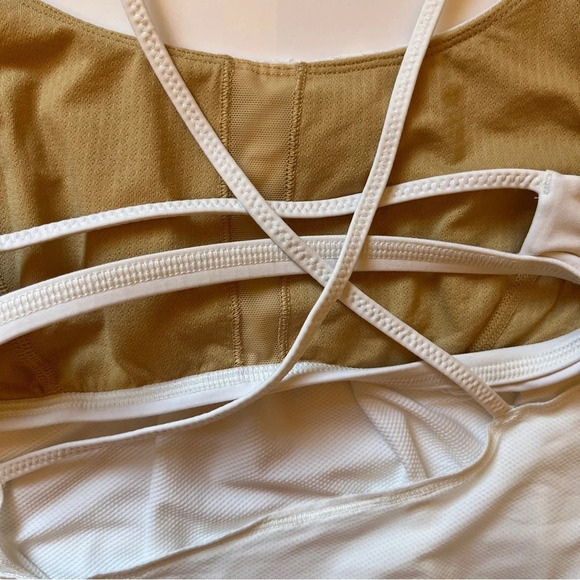 Lululemon Flow And Go Tank II  White Tank Top Built in Bra Workout Shirt Sz 4 - Picture 14 of 16